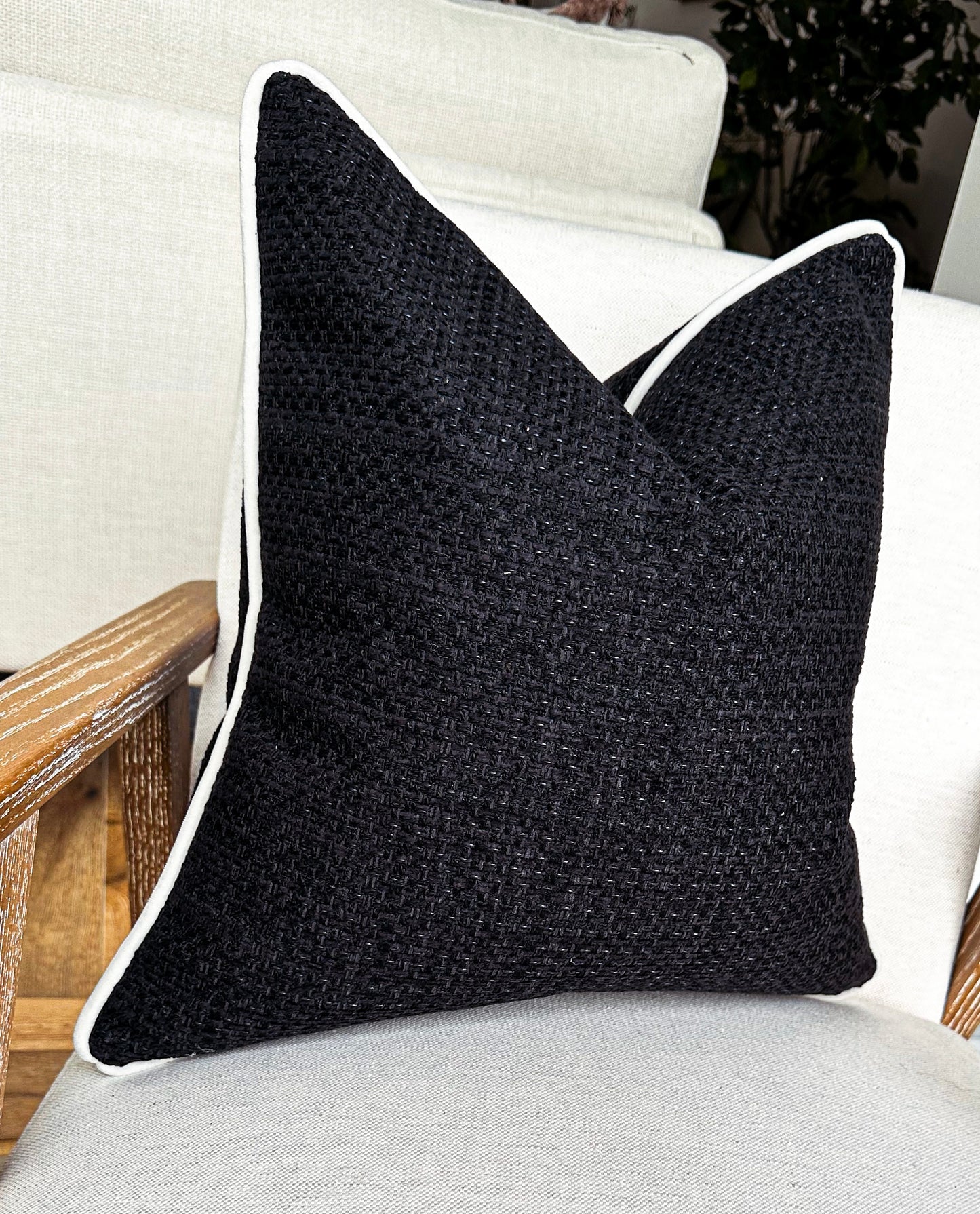 TEXTURED NOIR | Black Cushion