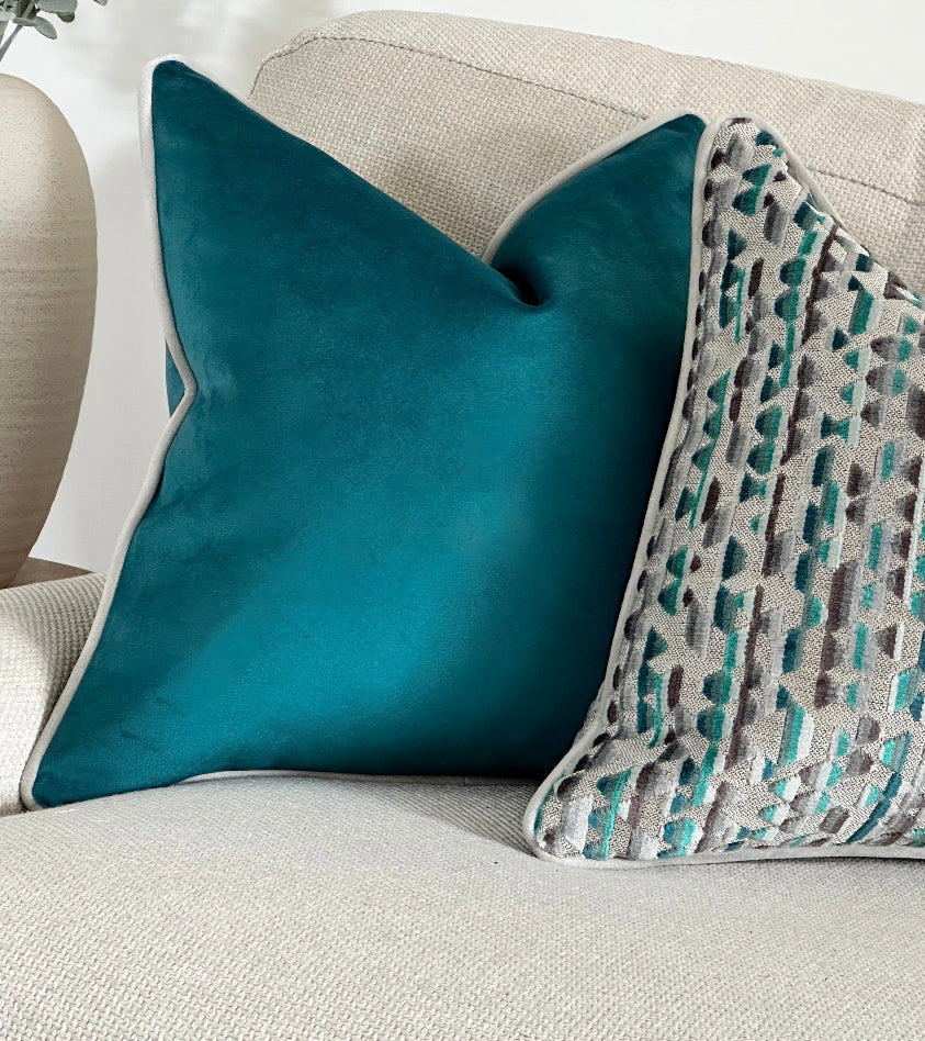 TEAL VELVET | Piped Cushion