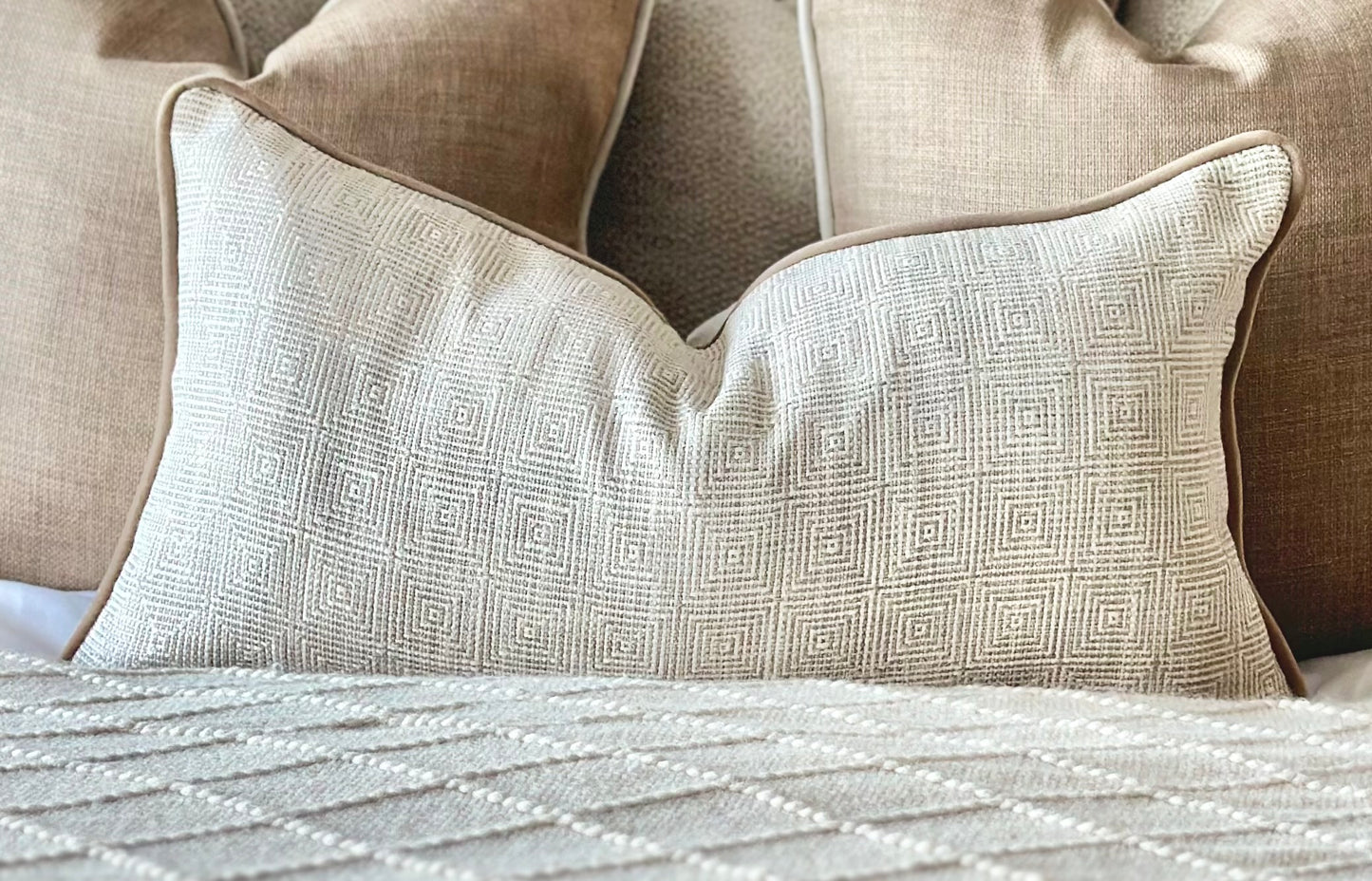 NEW ENGLAND NATURAL | Luxury Geometric Cushion