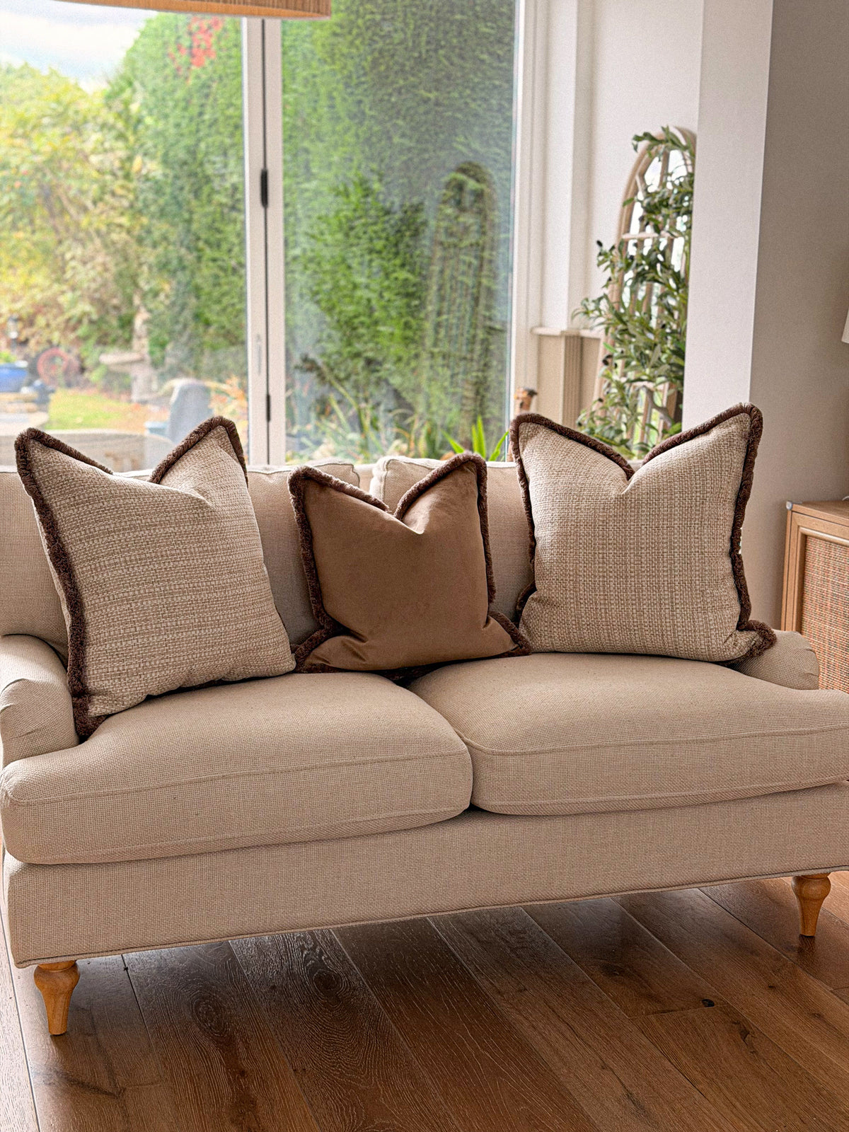 BEIGE TAUPE | Velvet Fringed Cushion