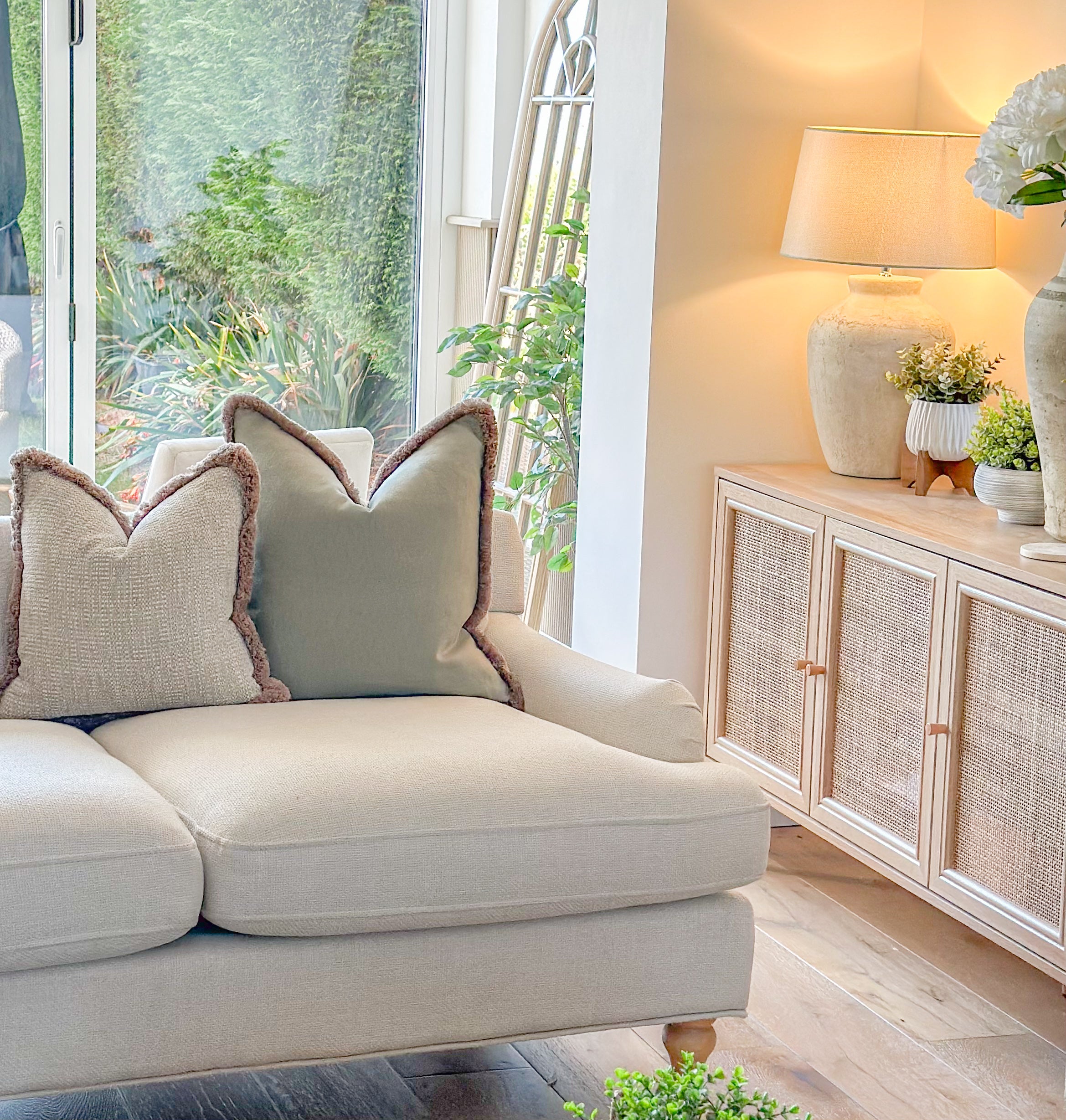 Selected Variant Image