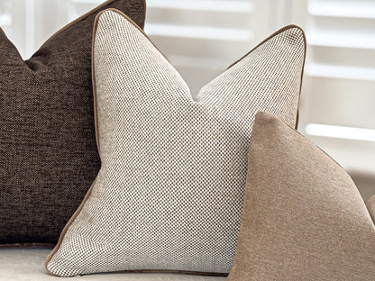 ATHENA | Piped Cushion