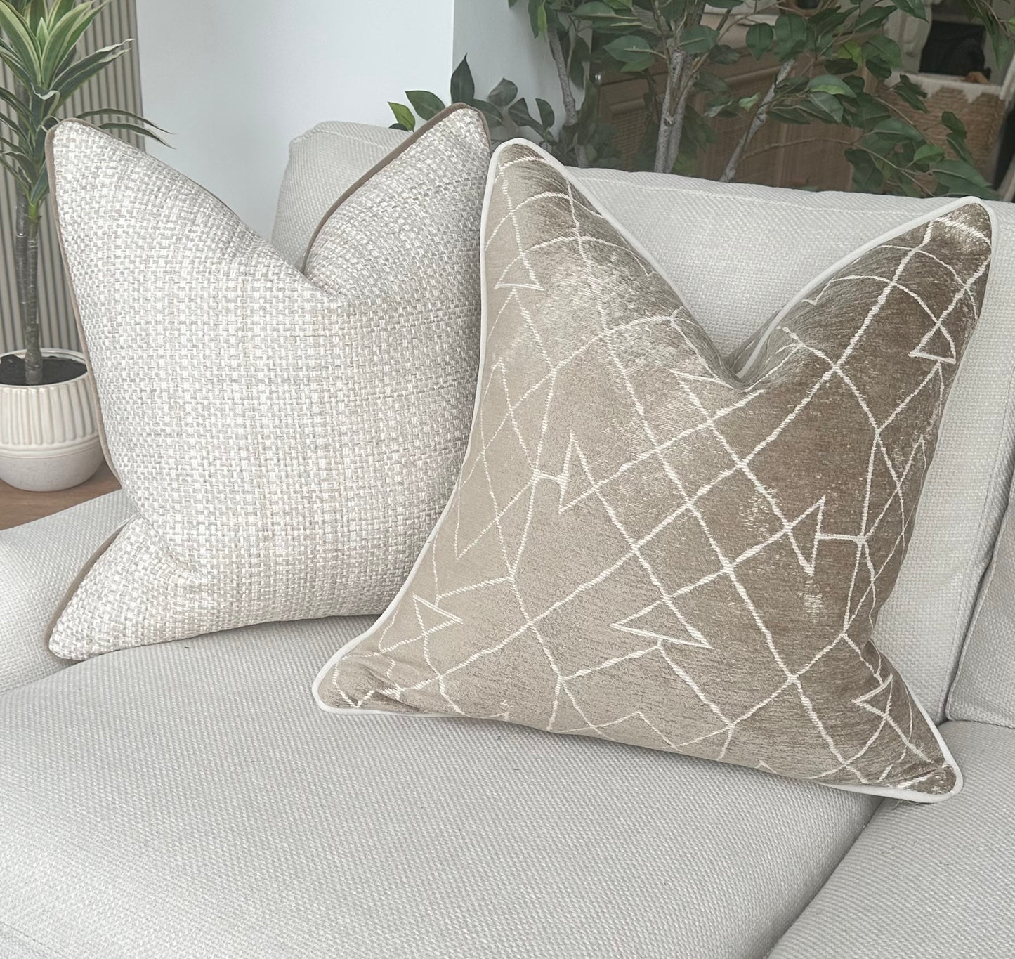 LEXI | Cream woven textured cushion with piping