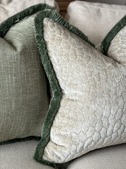 GLACIER | Ivory Textured Fringed Cushion