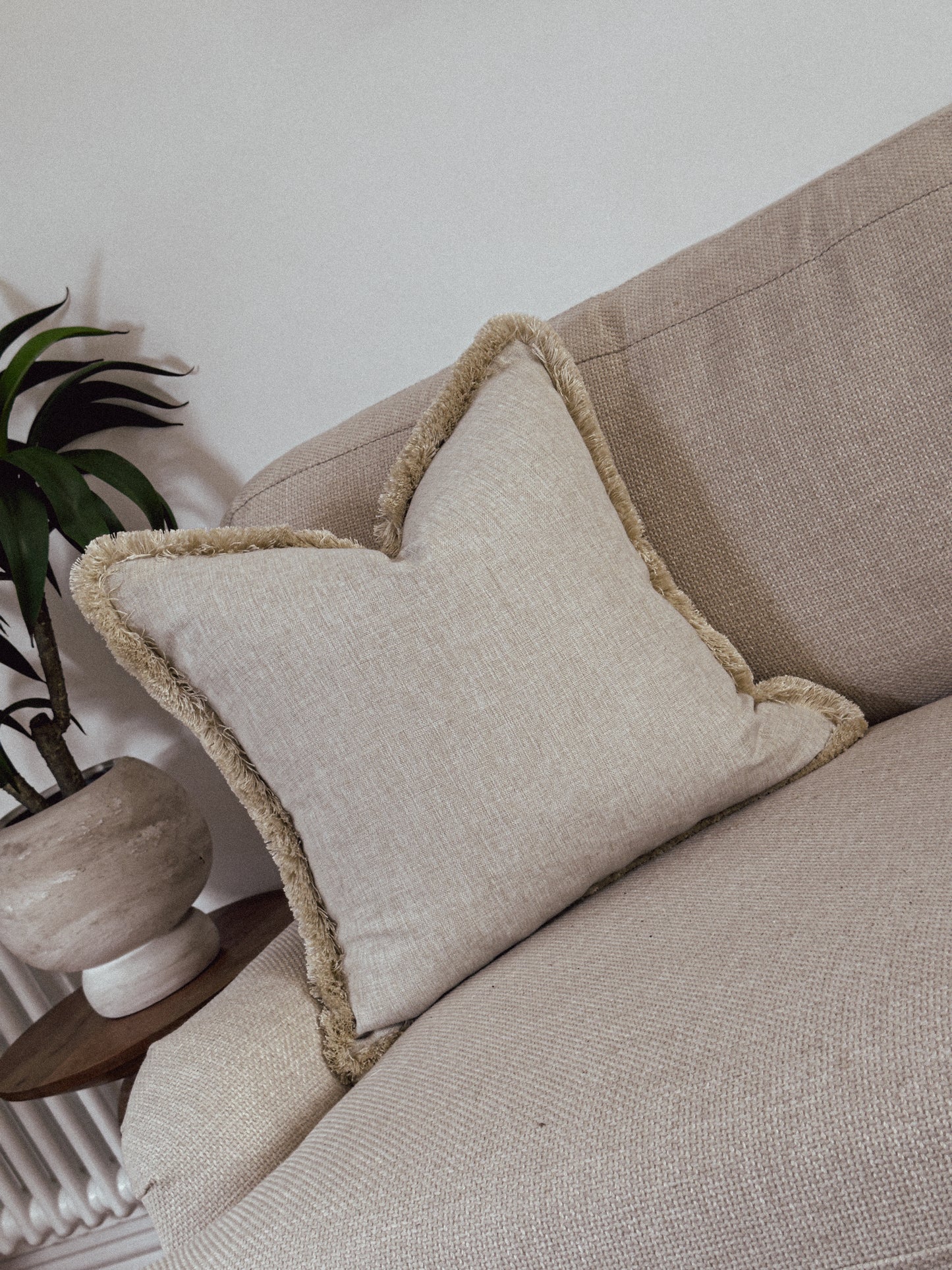 HADLEY | Natural Fringed Cushion