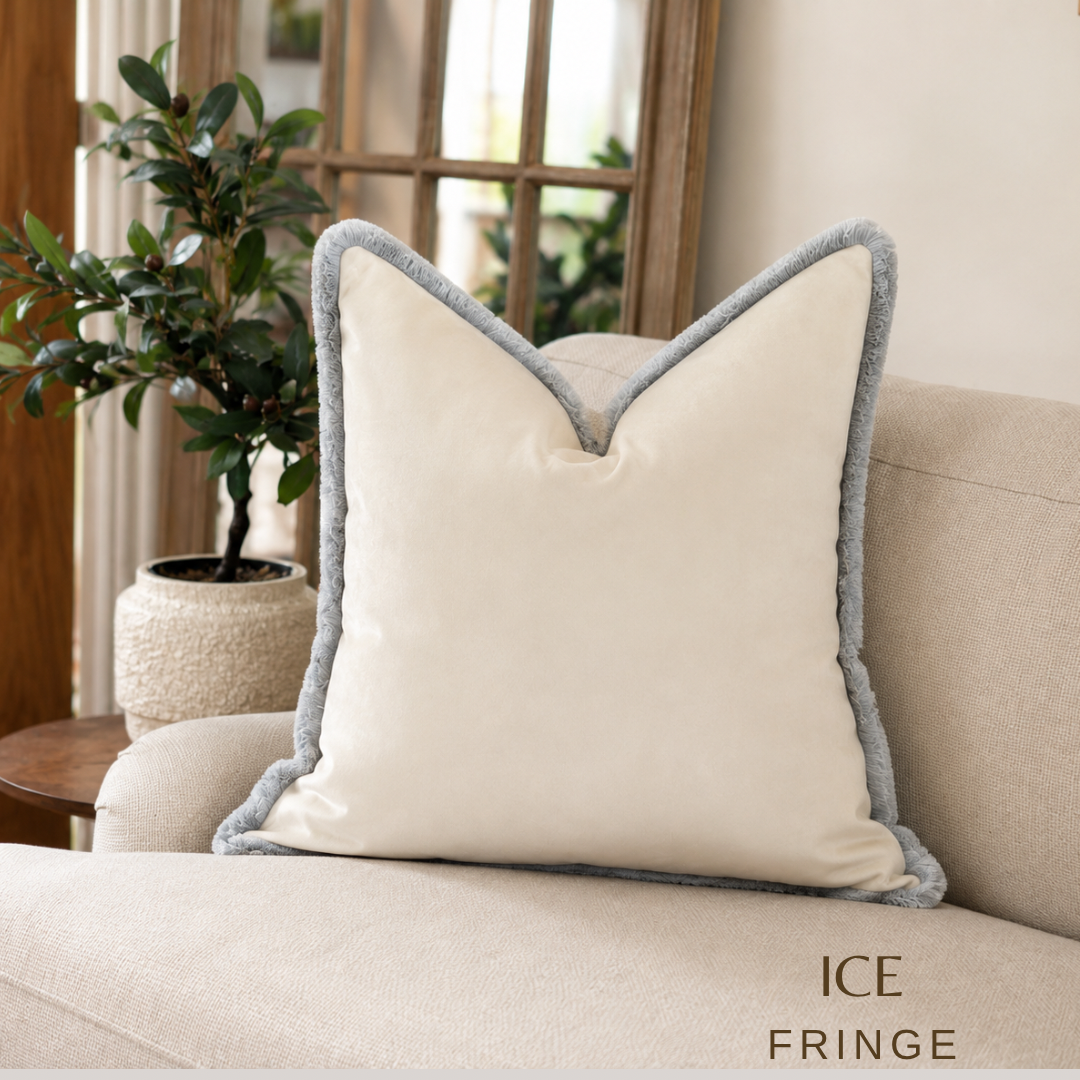 IVORY VELVET | Fringed cushion
