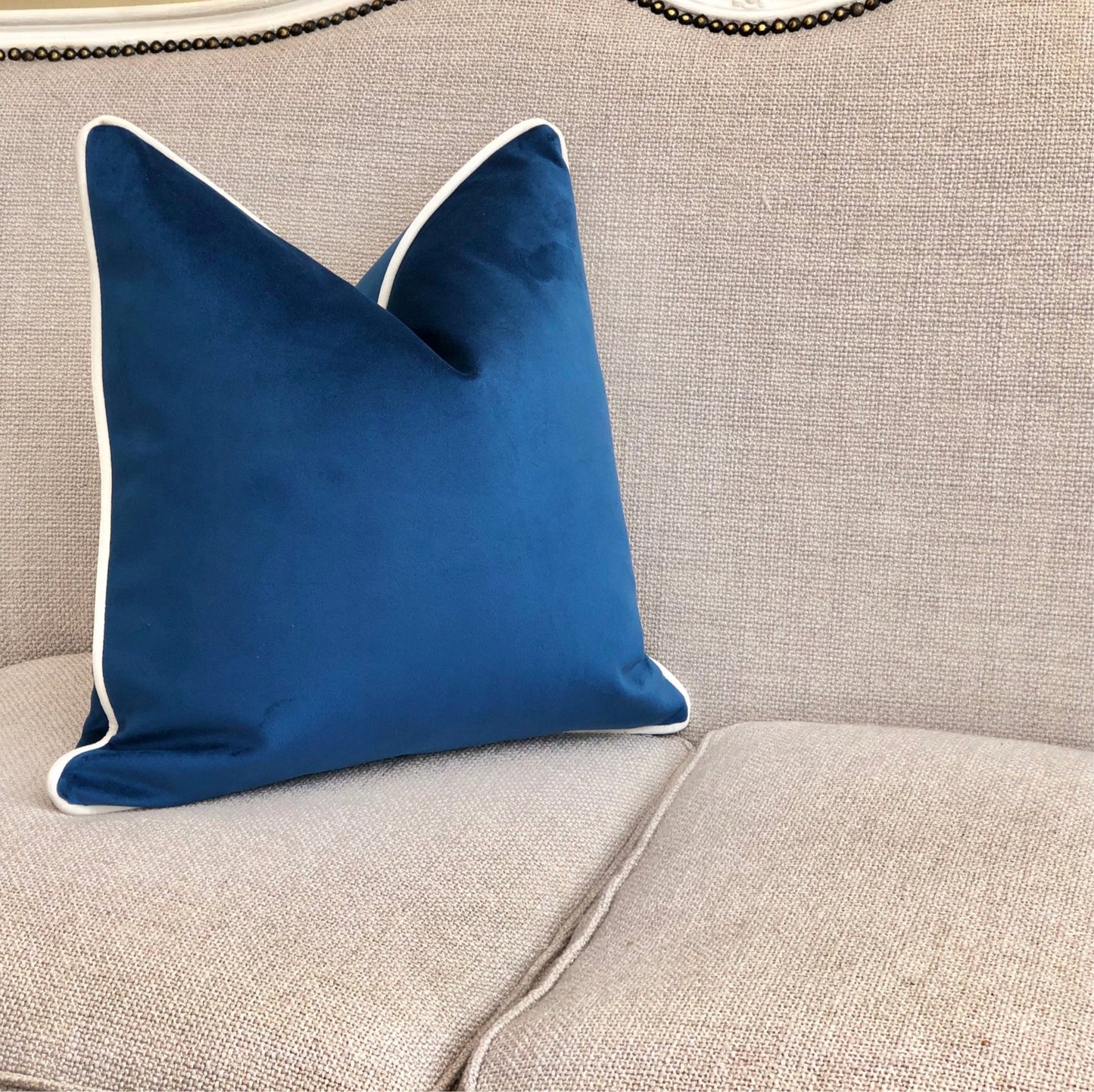 blue and white cushion